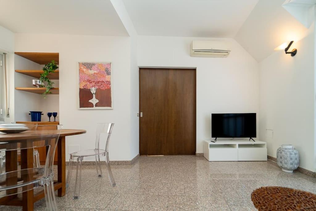 5 Giornate Apt Con Terrazzo E Garage Privato มิลาน ภายนอก รูปภาพ